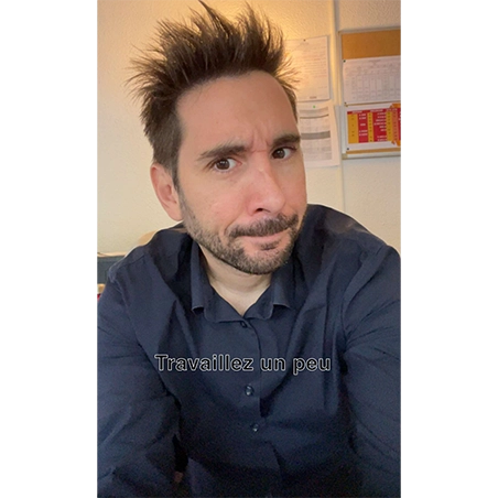 Photo équipe du Barber Shop : Chez Clem. Yoann dit la mèche qui est barber au sein du salon.